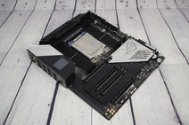 Asus ROG Zenith II Extreme