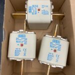 2031334 Siba Solar Fuse 200A 800V Blades Trusted Distributor 2031334 Siba Solar Fuse 200A 800V Blades