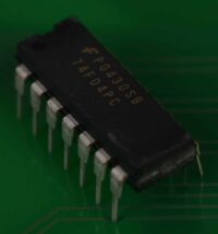 Fairchild 74F04PC Inverter Hex Bipolar 14-Pin PDIP Rail