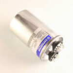 97F9202 GE / Genteq Motor Run Capacitor 5uF 370VAC Round